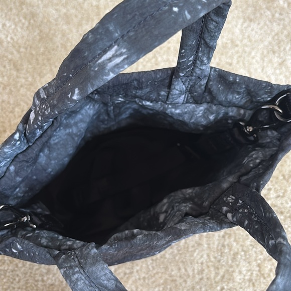 Lululemon On My Level Small Tote Micro Ink Vapor Ice Grey Multi Tie Dye - Picture 6 of 8